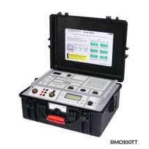 Un comprobador de resistencia eléctrica portátil en un estuche.