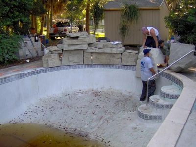 Circular Pool with stairs - Pool & Deck Construction in Sarasota, FL