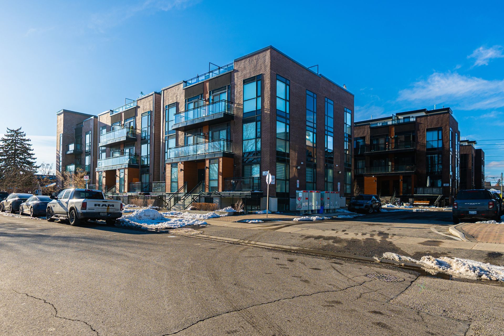 48 Coles Outdoor Building