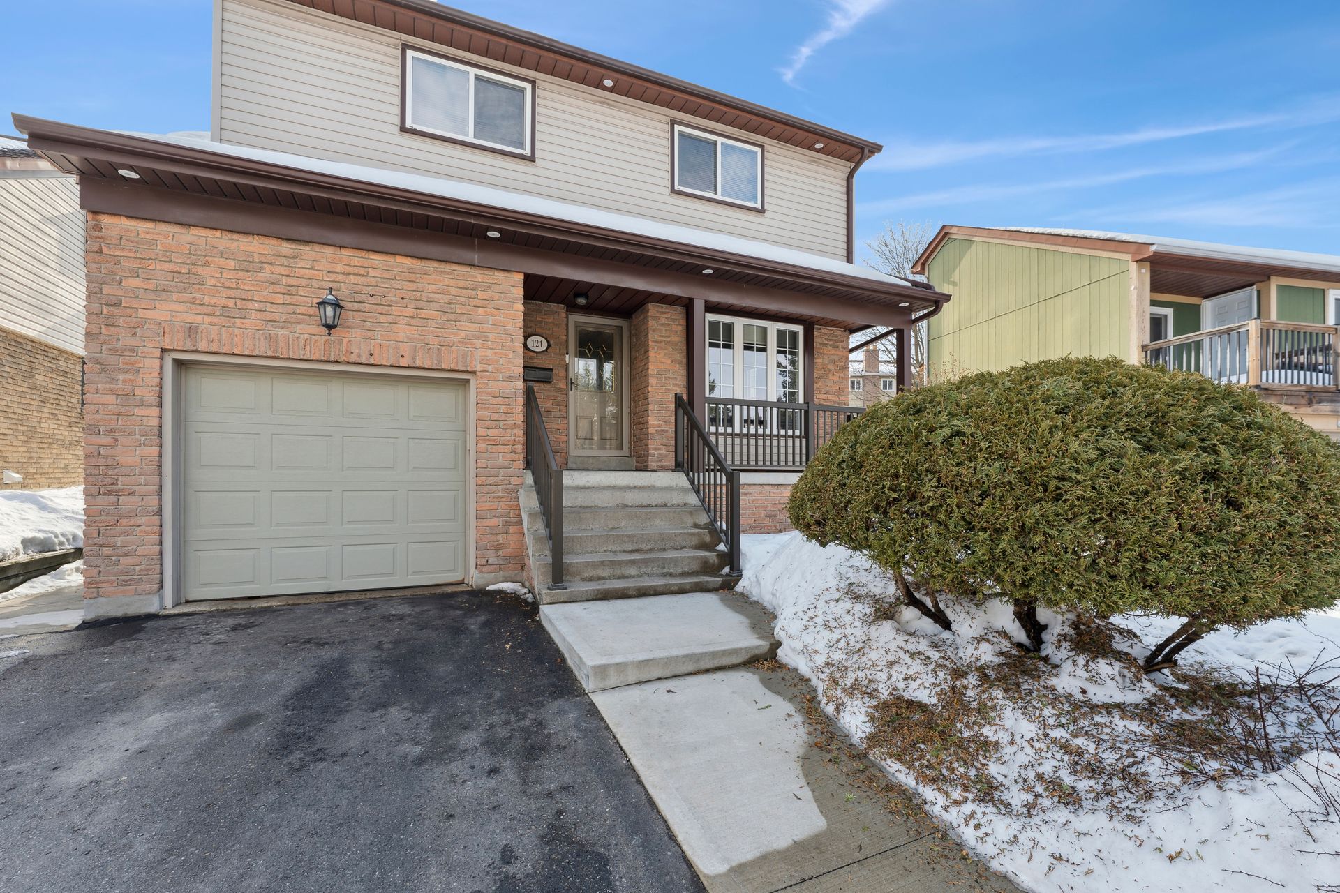 121 Royal Palm Drive, Brampton