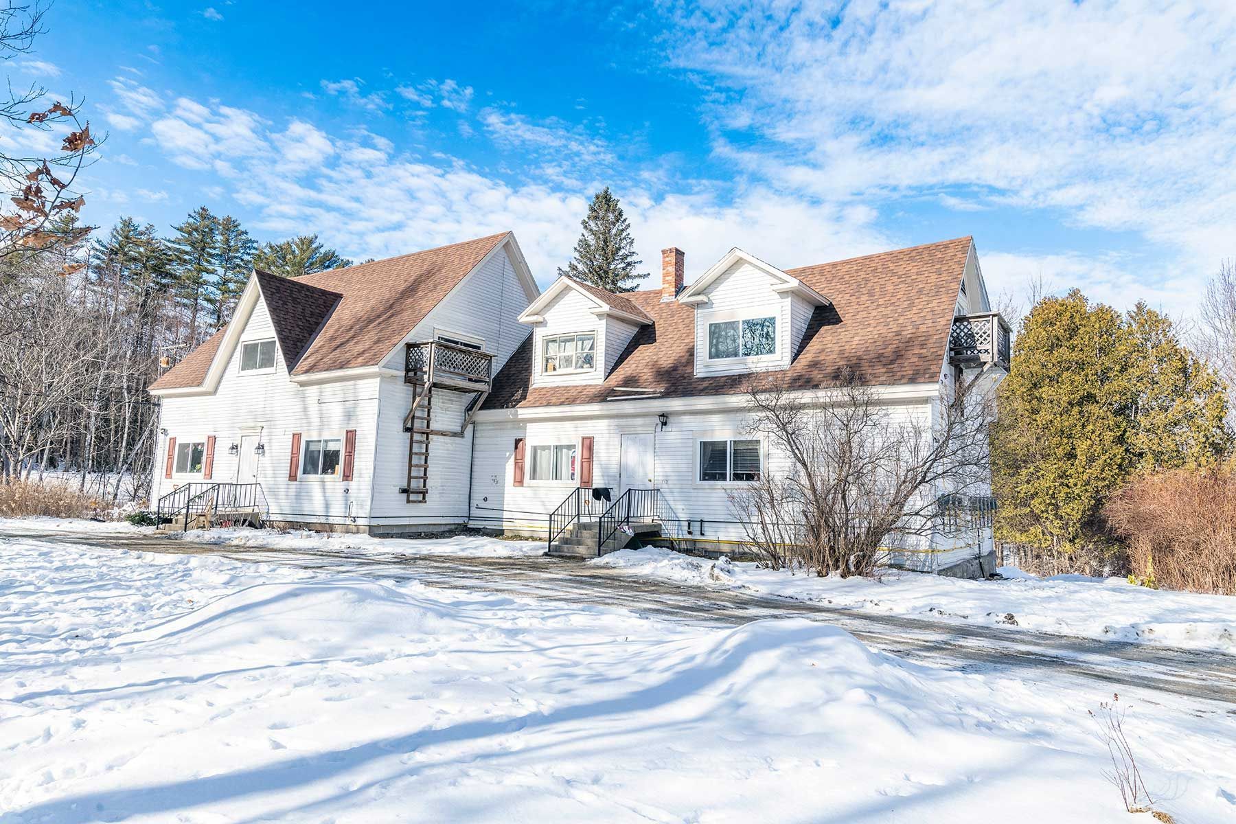 Well-maintained rental apartments at Bickford Complex in New Hampshire managed by Loveless Family Properties