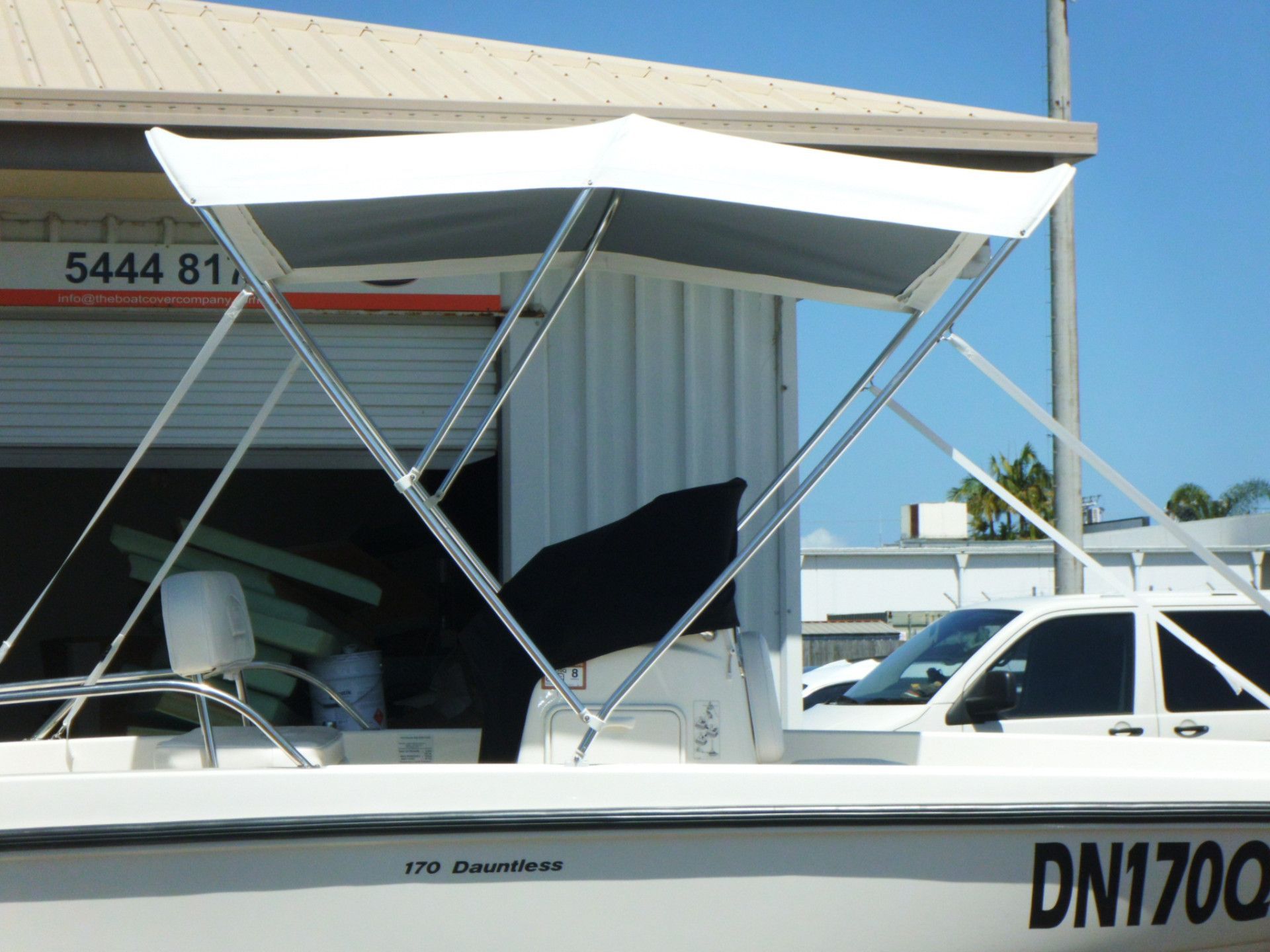 A Boat With the Number Dn1700 on the Side — The Boat Cover Company In Maroochydore, QLD