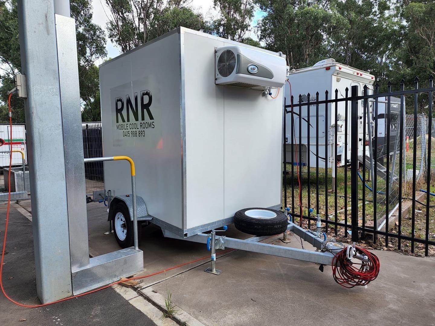 Mobile Cool Room Outside — Auburn, NSW — RNR Mobile Cool Rooms