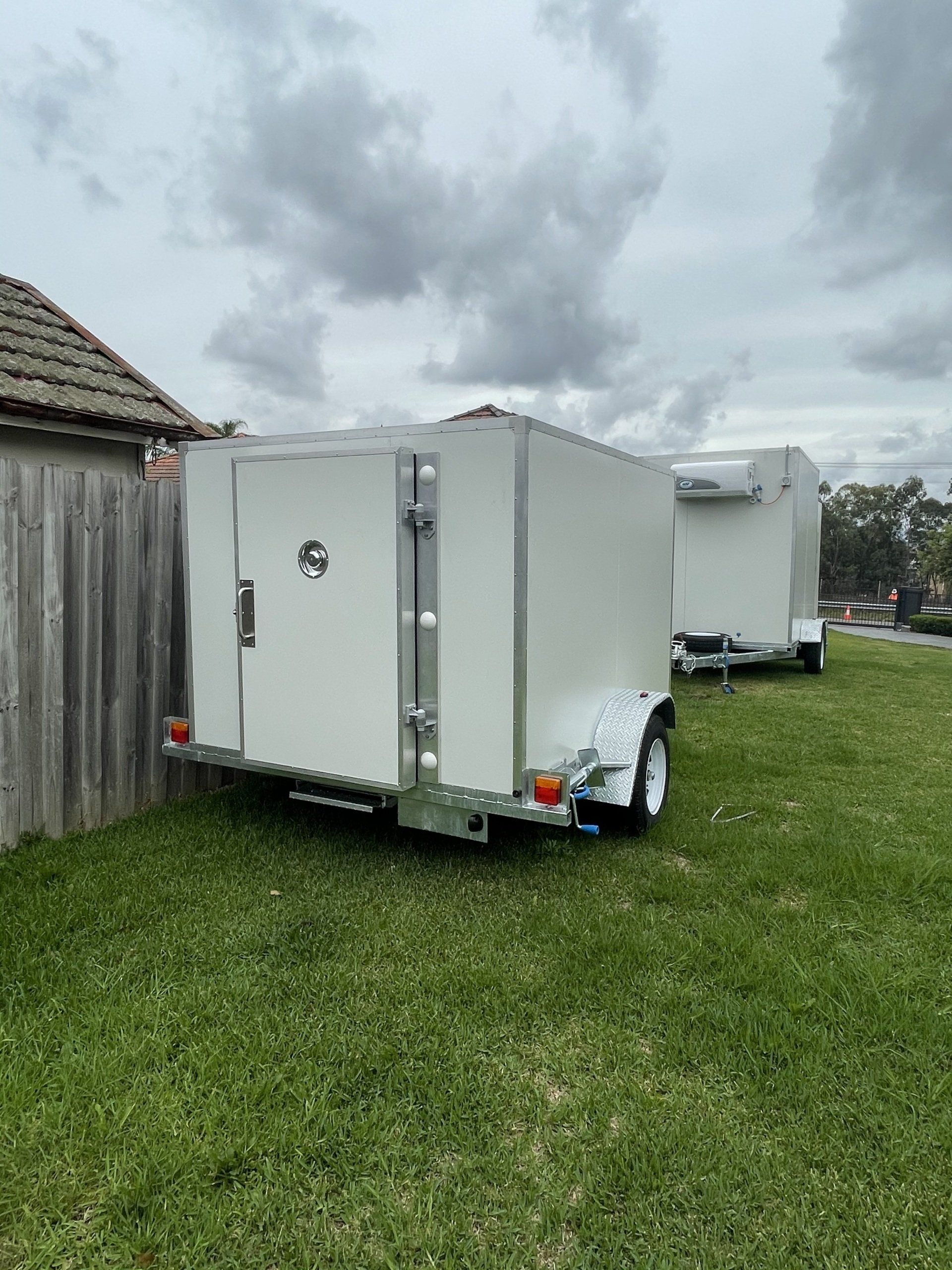 7 Cubic Metre Cool Room Low — Auburn, NSW — RNR Mobile Cool Rooms