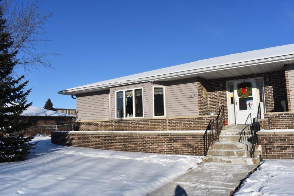 United Friends Pierz Outside