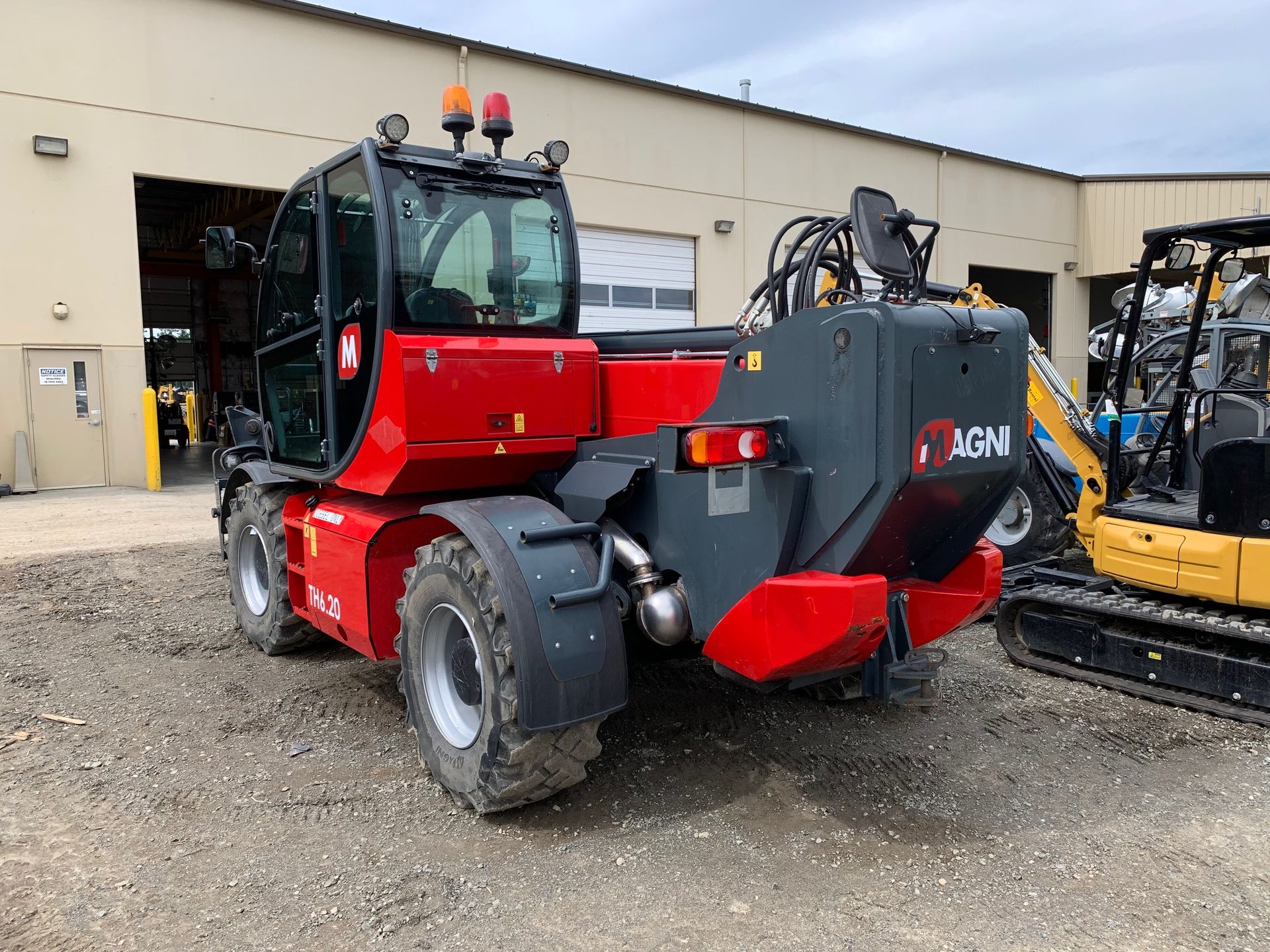 Magni TH 6.20 Telescopic Handlers