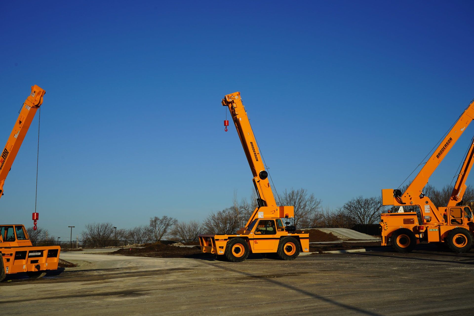 Compact Broderson IC-200 carry deck crane for industrial and indoor lifting with 73 ft boom