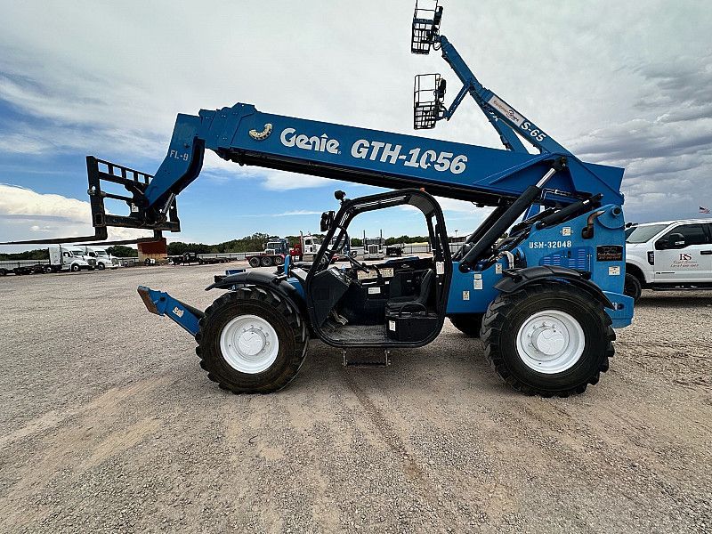 2015 GENIE GTH1056 Telehandler Roswell, N