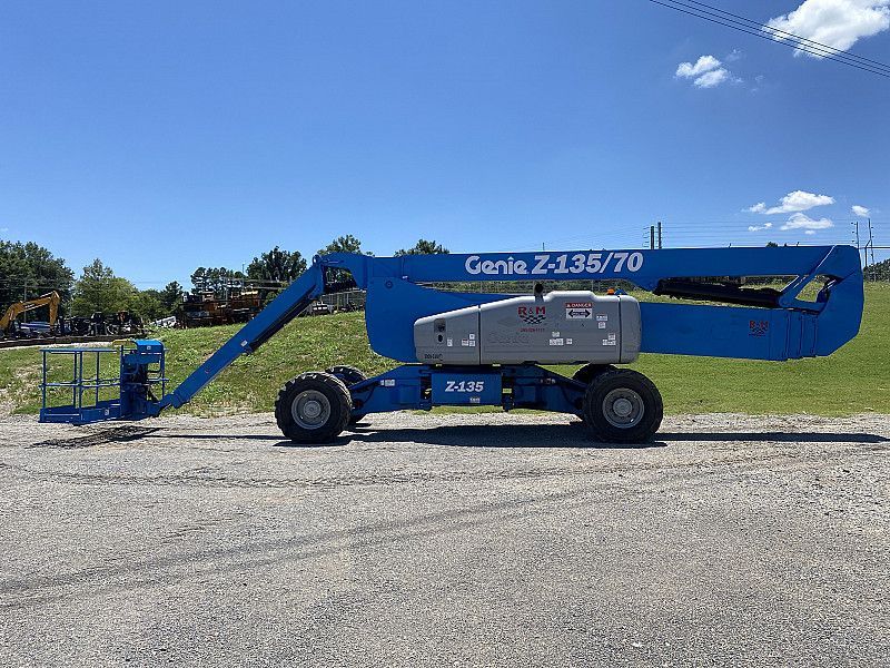 Genie ZX-135 Articulated Boom Lifts