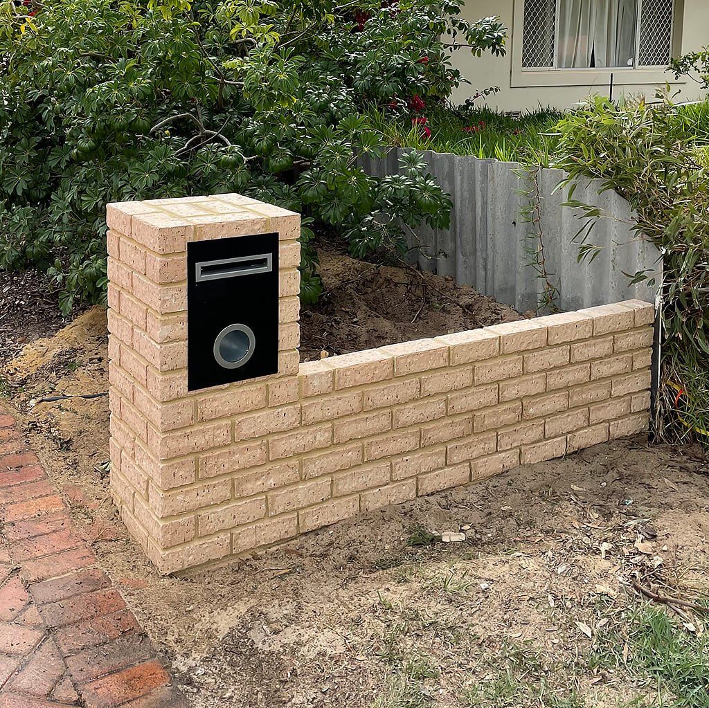 face brick letterbox perth