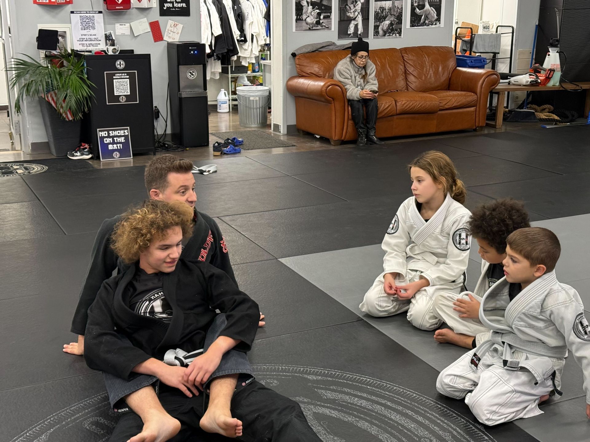 New BJJ students at Hamptons Jiu-Jitsu in Southampton NY learning survival guid.