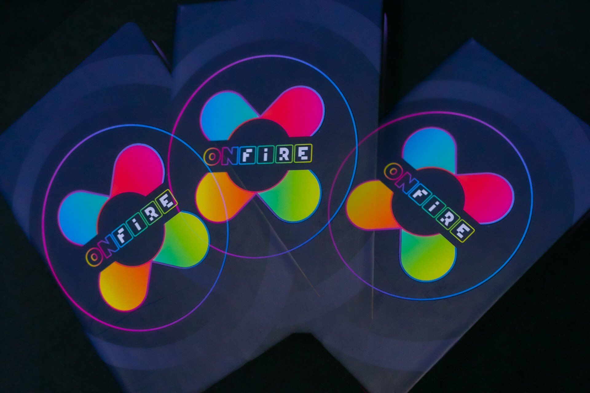 Três círculos com a palavra fogo de boi neles