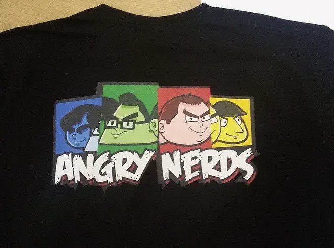 Maglietta Angry Nerds