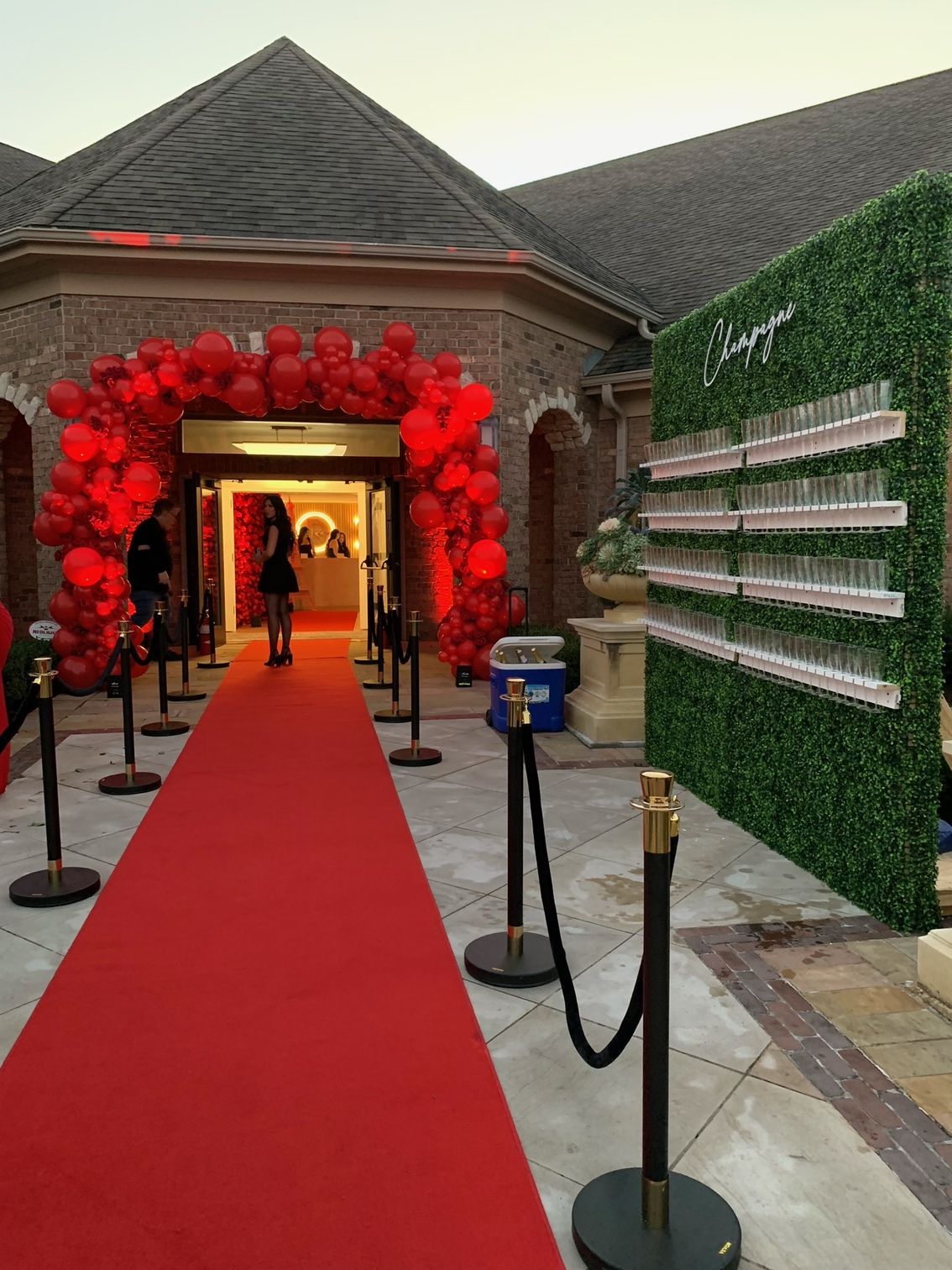 Boxwood Champagne Wall Rental Chicago