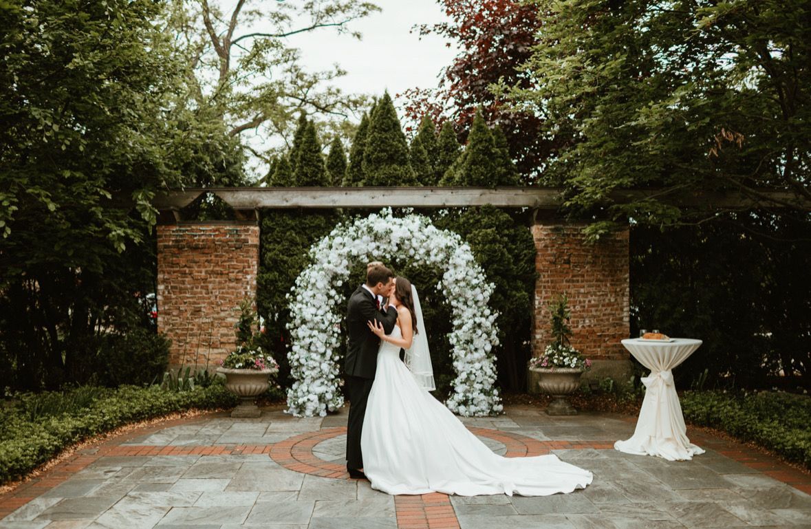 wedding arch rentals in chicago