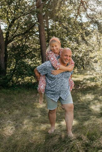 Foto van de auteurs van het voorleesboek Vlinder en Rosie op intuïtie avontuur