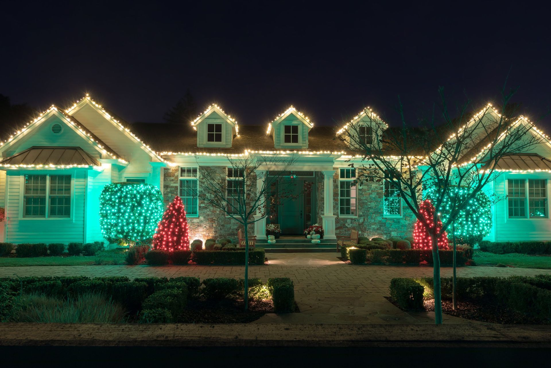 professional holiday lighting service