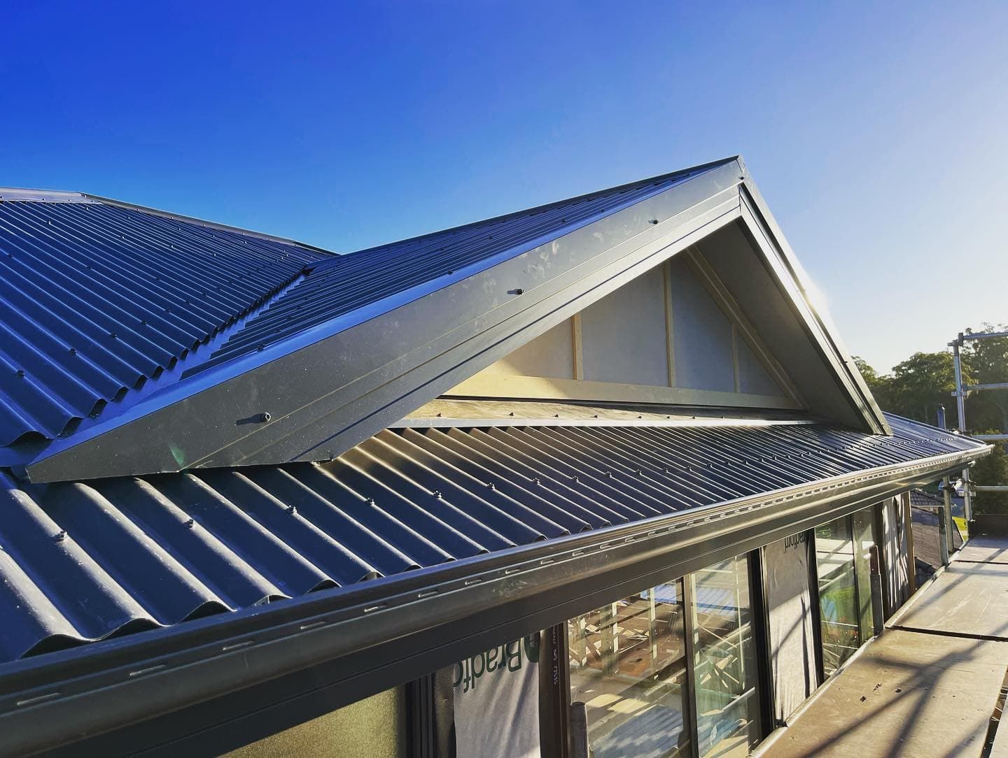 Dark Colored Metal Roofing - The Leading Building Company in Cooranbong, NSW