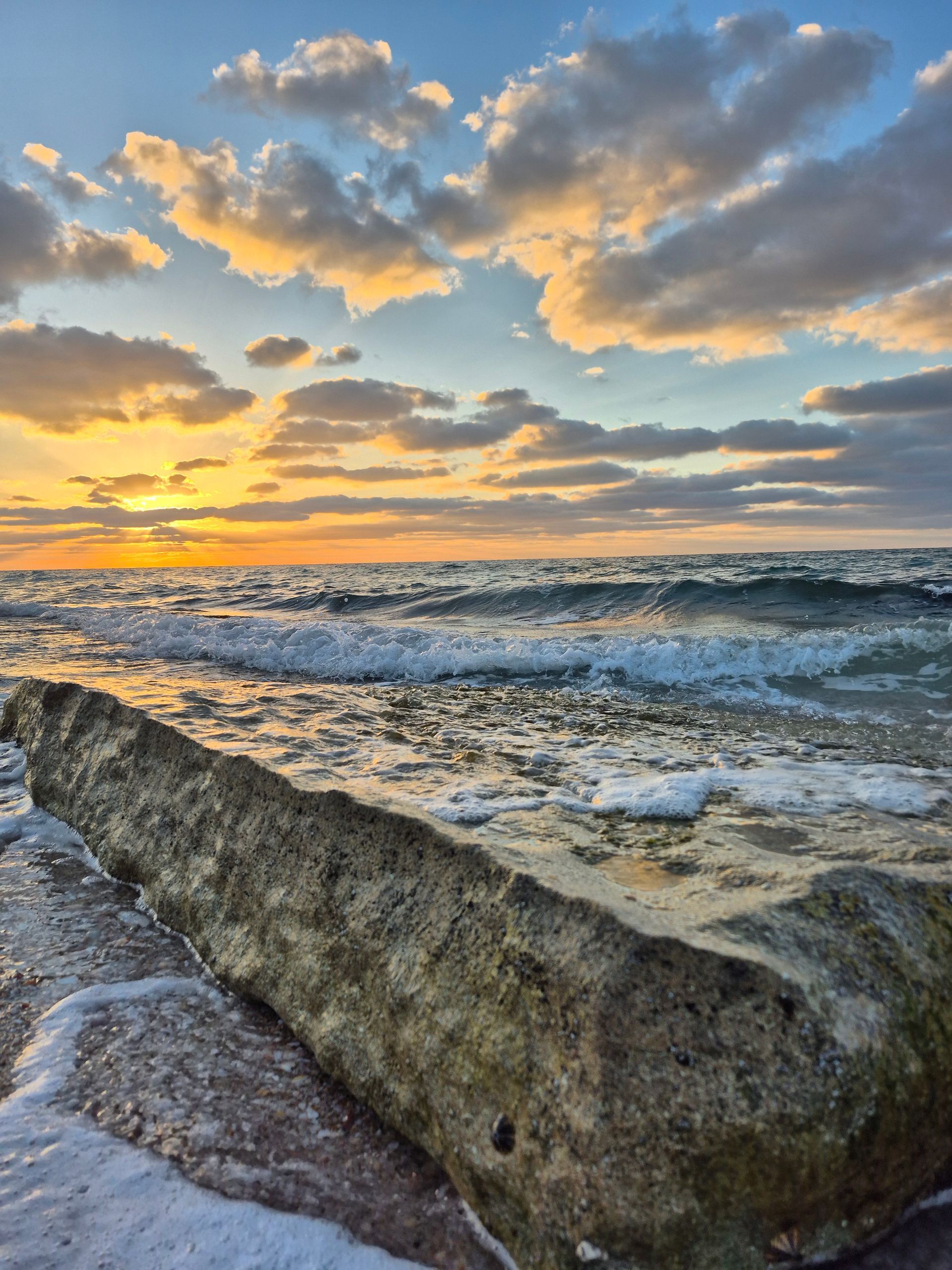 לדעת לצלם בסלולרי רגעים של ים
