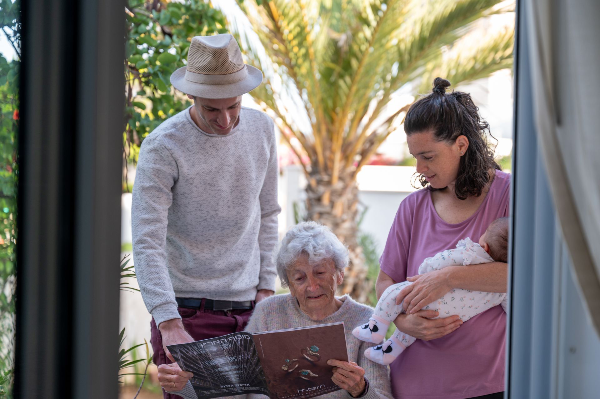 צילומי משפחה באווירה טבעית ובעין טובה;צילומי משפחה בדרום ; צילומי משפחה