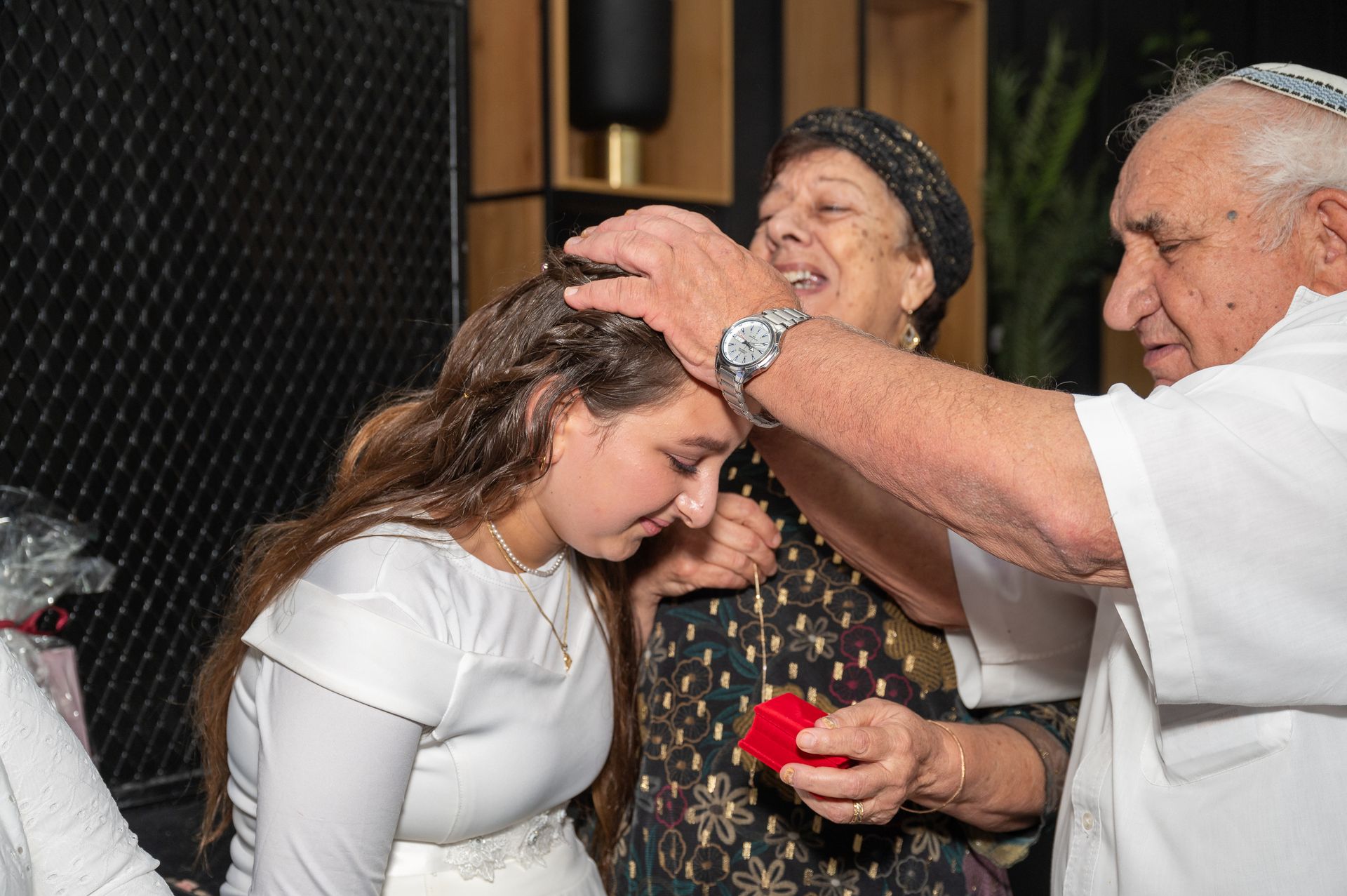 צילום ארועים קטנים ; צילום בת מצווה ; צילום ארועים עסקיים ; צילום חינה