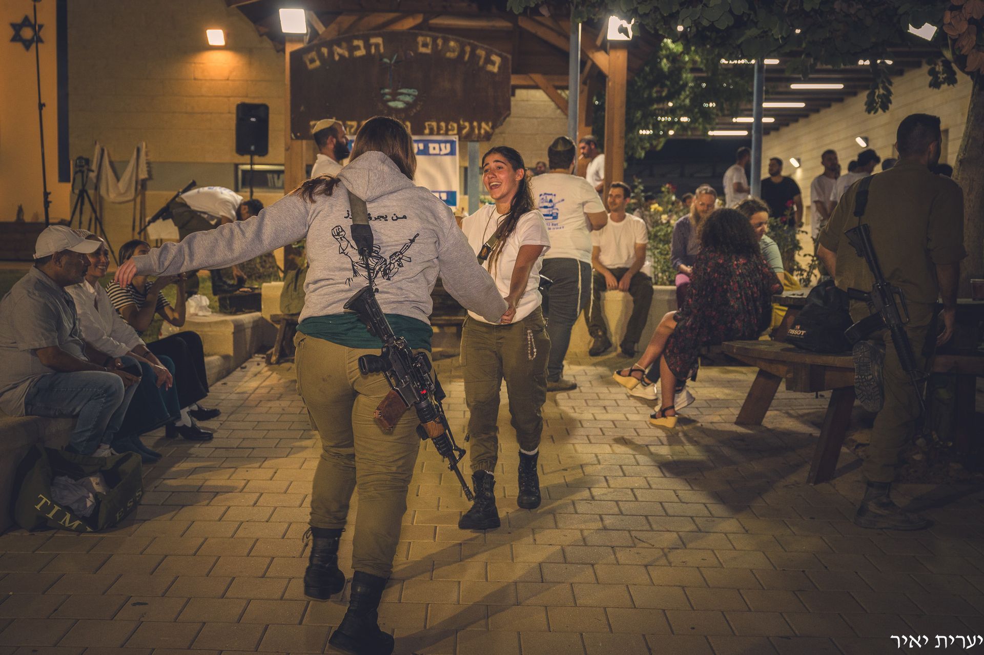 צילום ארועים קטנים ; צילום בת מצווה ; צילום ארועים עסקיים ; צילום חינה