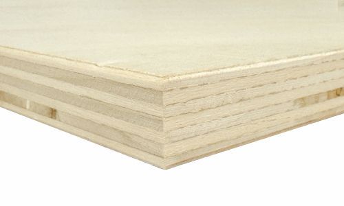 Lightweight veneered plywood