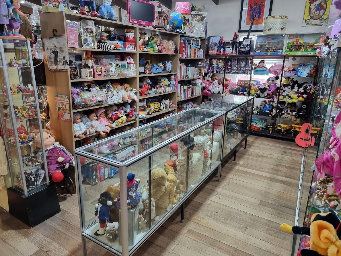 Vintage Toys in Ballarat Ballarat Vintage & Collectables Market