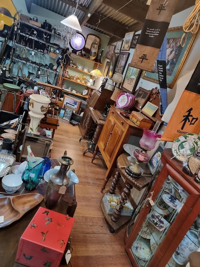 761 antique Effects - Vintage & Collectables Market in Ballarat