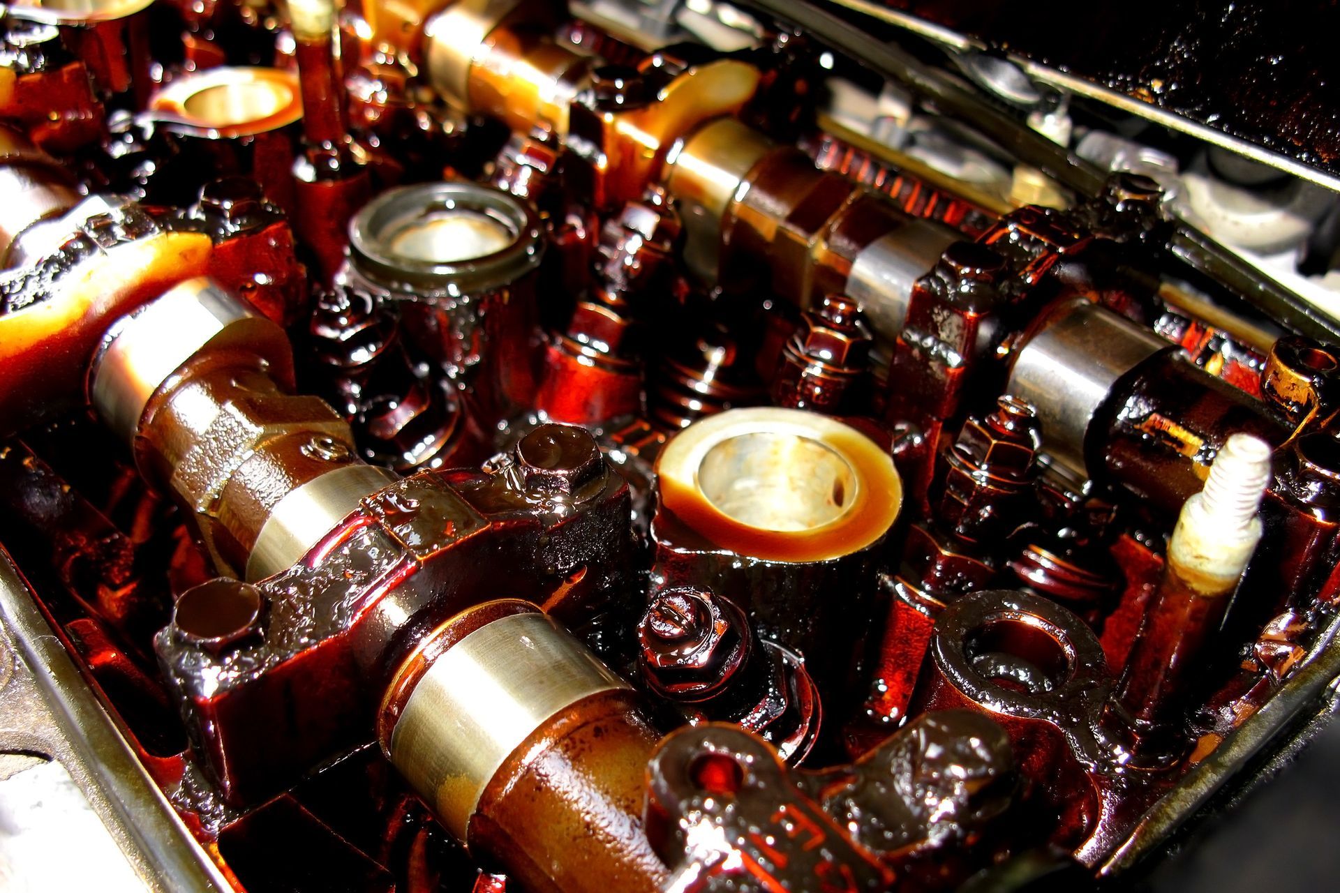 What Happens Inside Your Engine When You Delay an Oil Change? | Flame Auto Repair