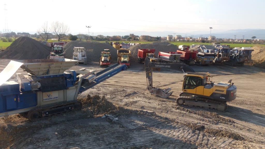 macchinari in cantiere