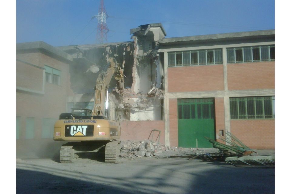 Demolizione strutture