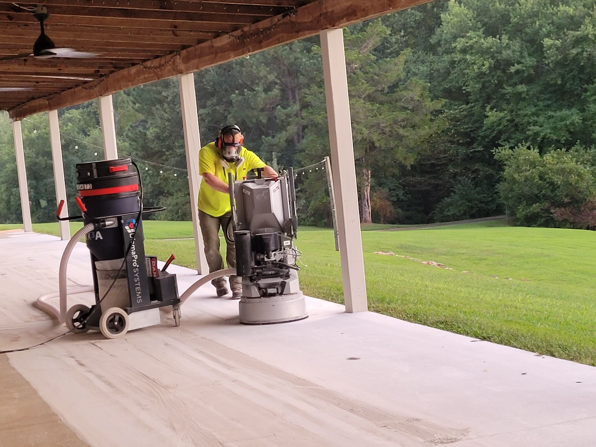 Concrete Grinding, Staining and Sealing