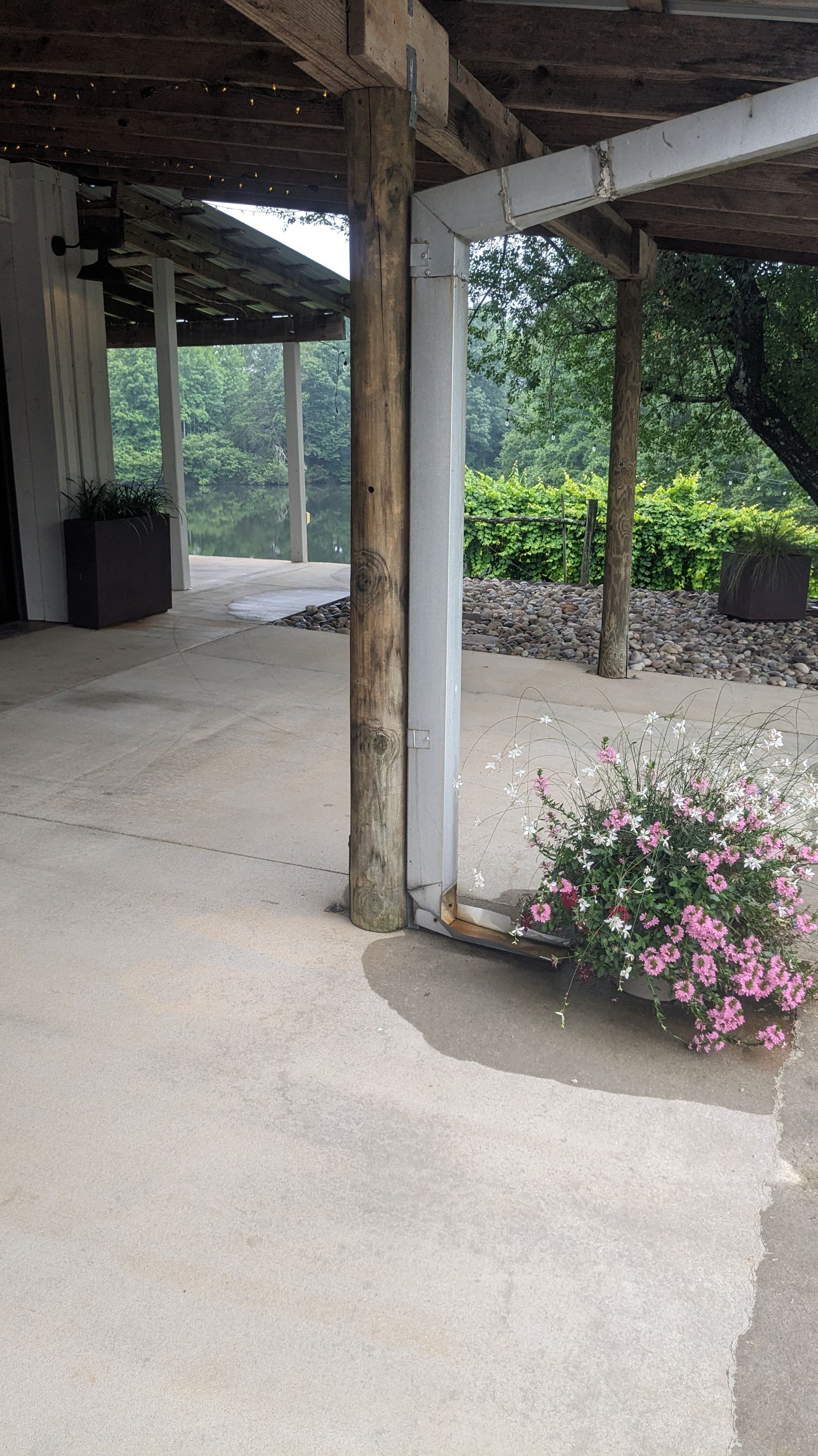 Concrete Grinding, Staining and Sealing