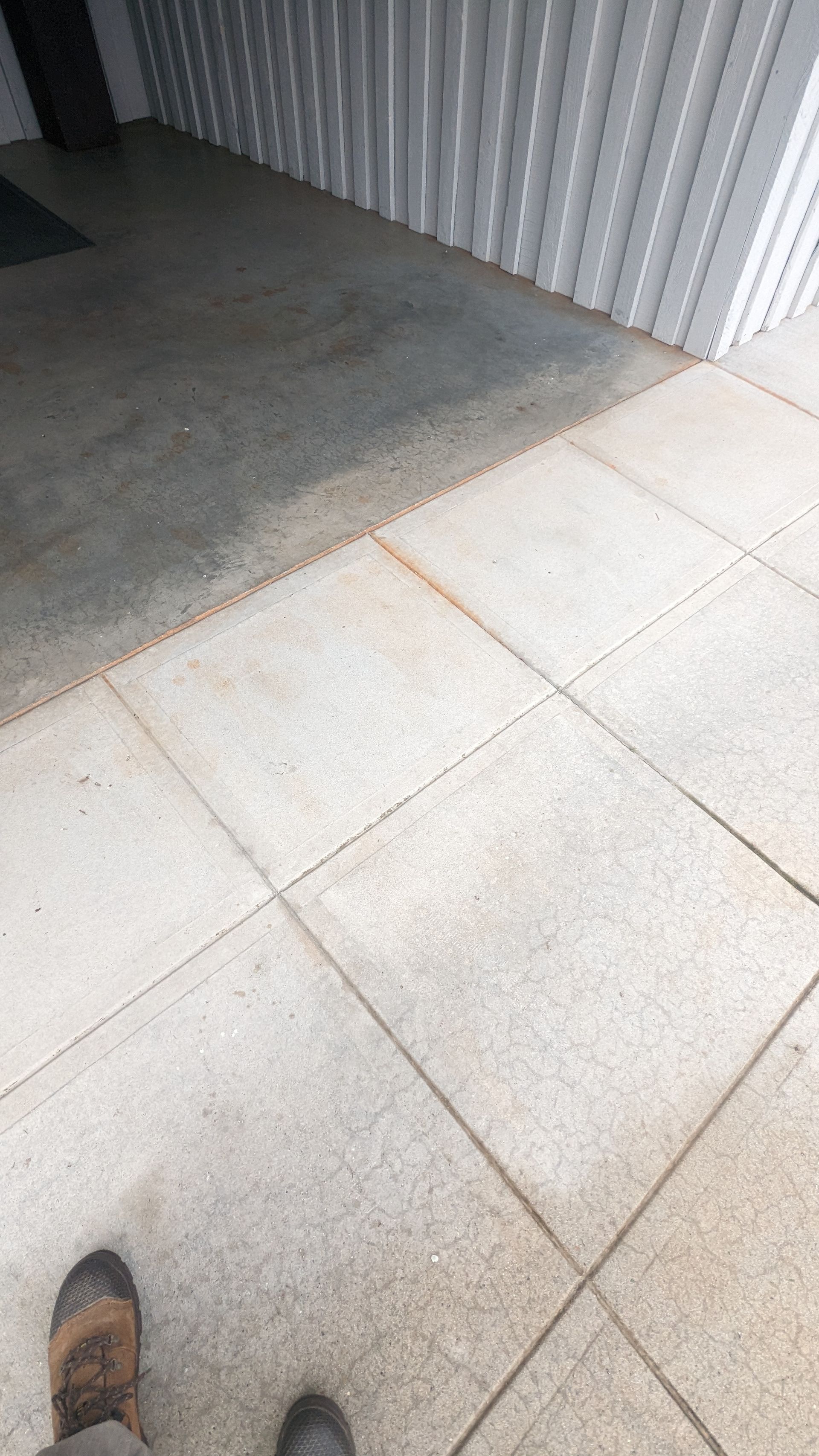 Concrete Grinding, Staining and Sealing