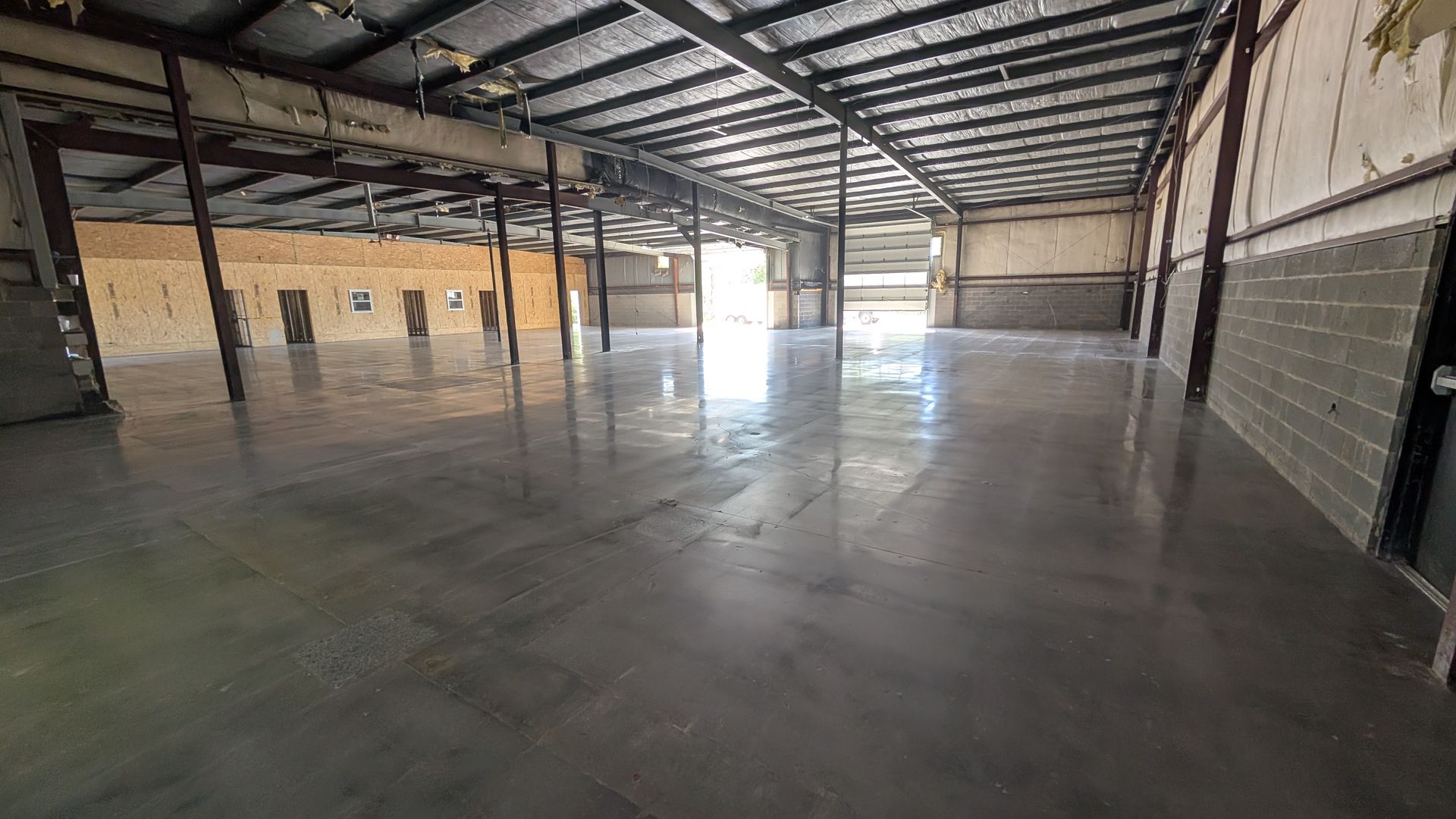 Glossy Hone Guard finish on large open slab installed by Zachary Daniel Concrete in Spartanburg, SC.