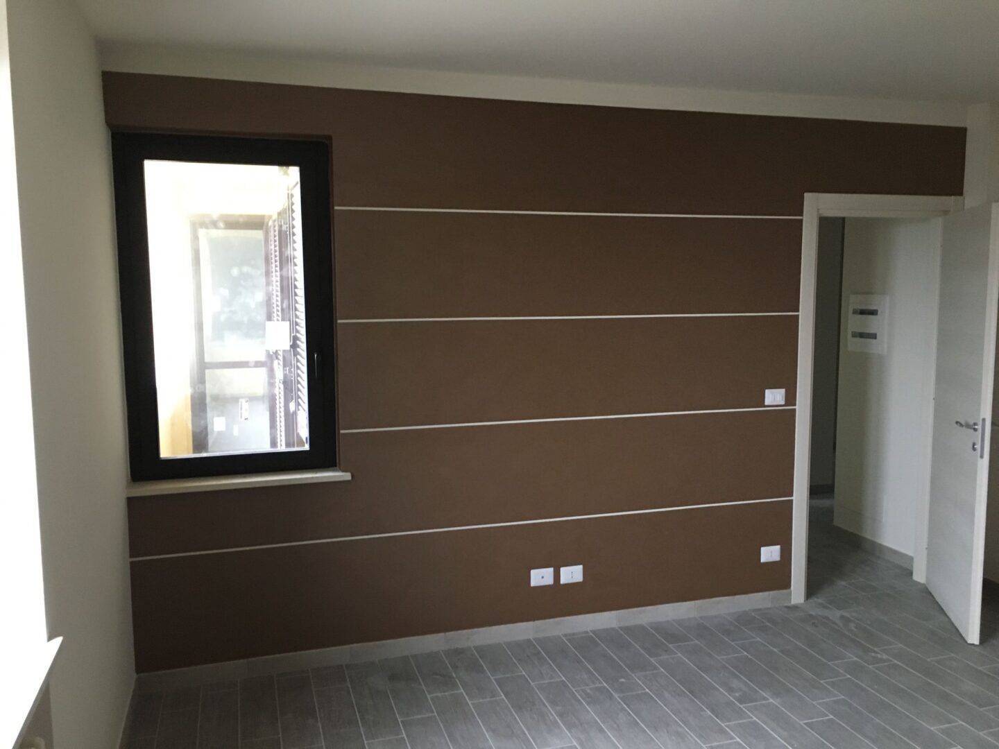 decorazione-righe-orizzontali-marrone