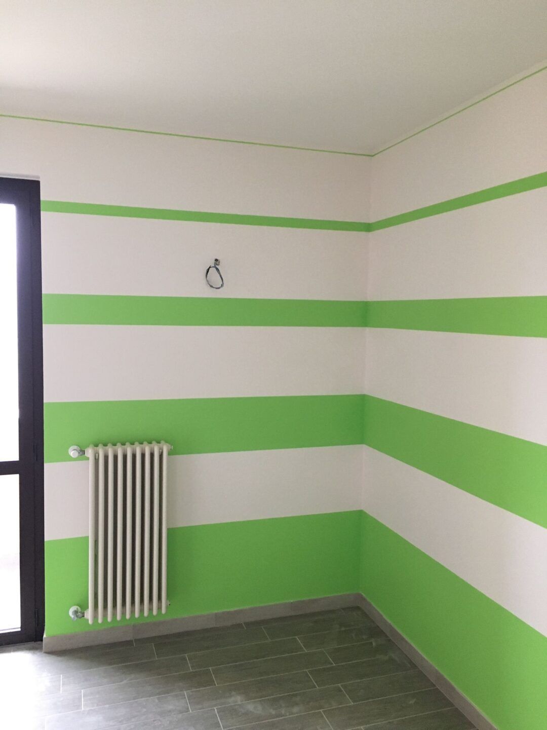 decorazione-righe-orizzontali-verde