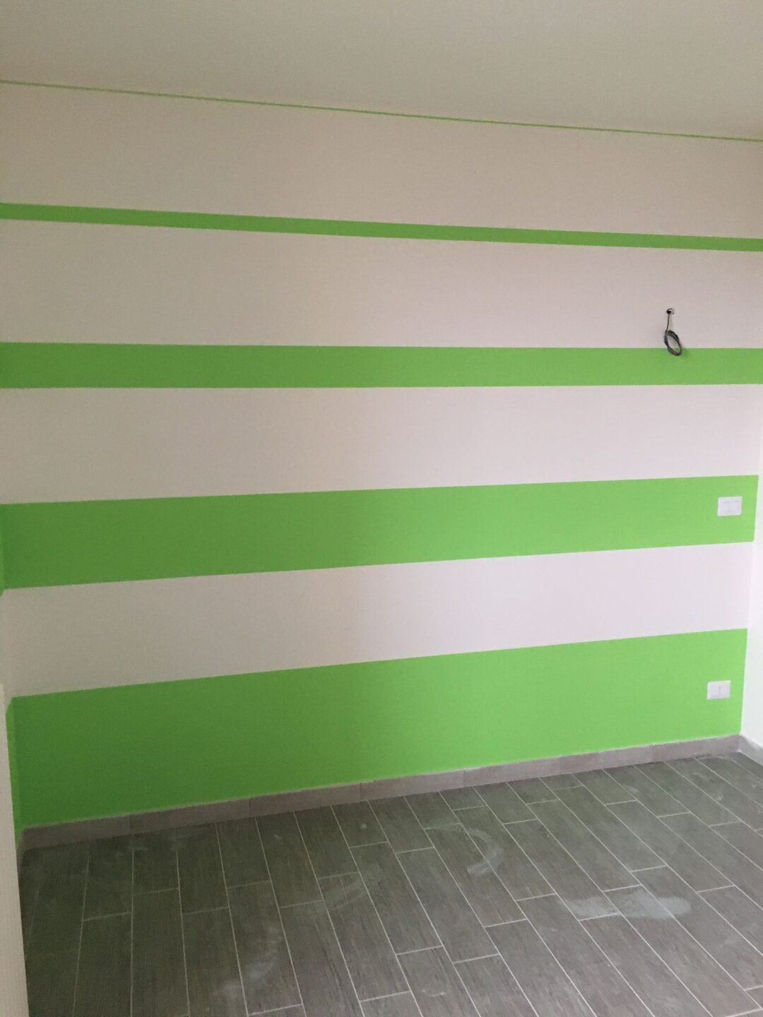 decorazione-righe-orizzontali-verde