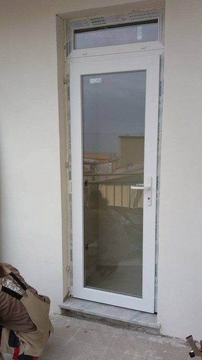 posa in opera infissi Intercromatica Santo Stefano di Magra