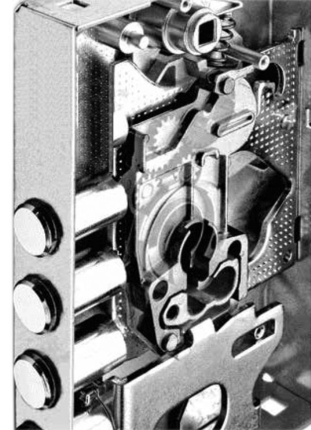 Una foto in bianco e nero dell'interno di una serratura