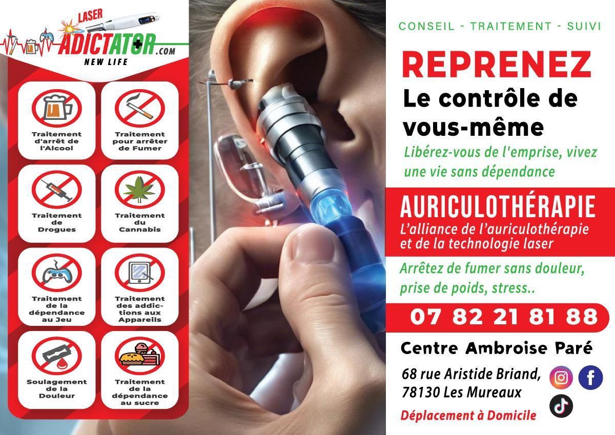 Une personne tient un appareil dans son oreille.