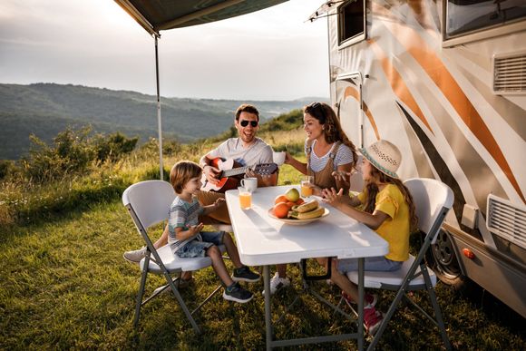 Happy Family Outside RV — Davis, OK — KV Mobile RV Park