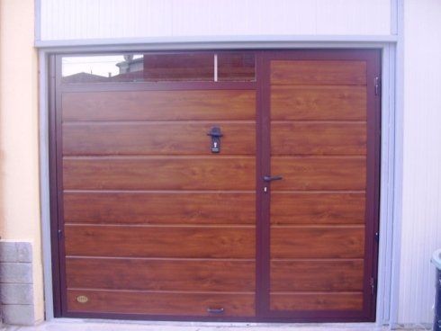 Serrande in alluminio per garage aziendali