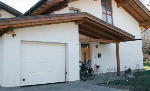 Portoni per garage adatti alla tua abitazione