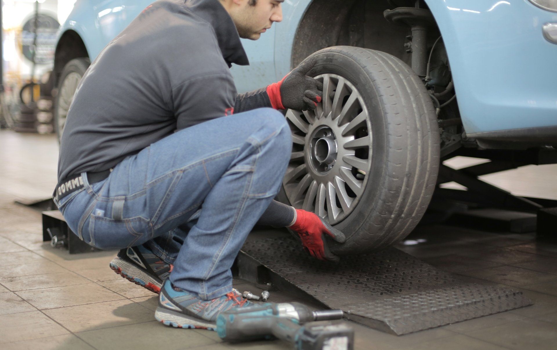 Mechanic changing a tire