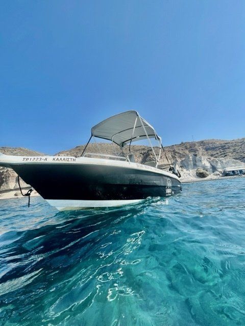 enjoy the blue waters of Santorini | SEAGOLD