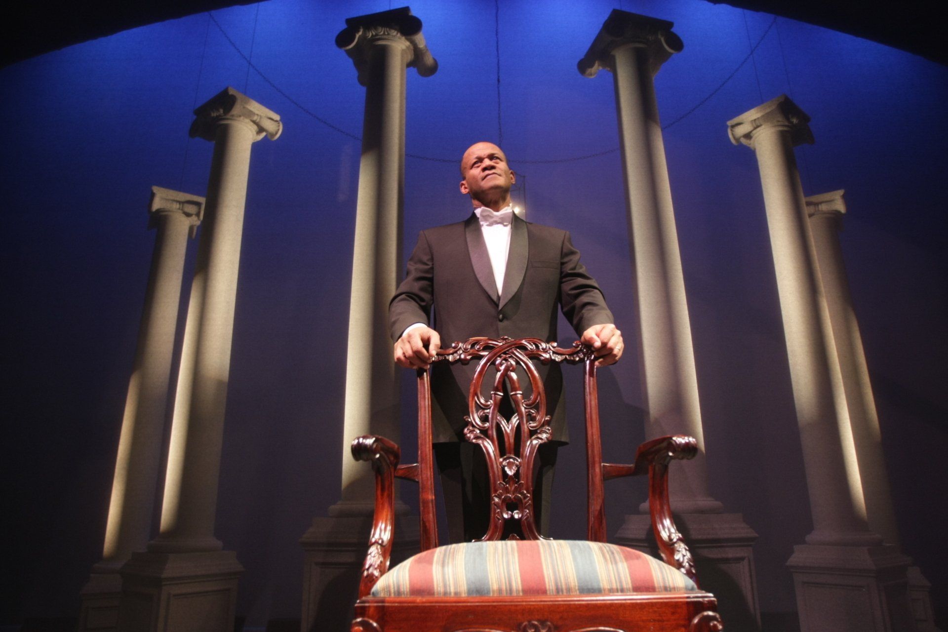 Looking Over the Presidents Shoulder