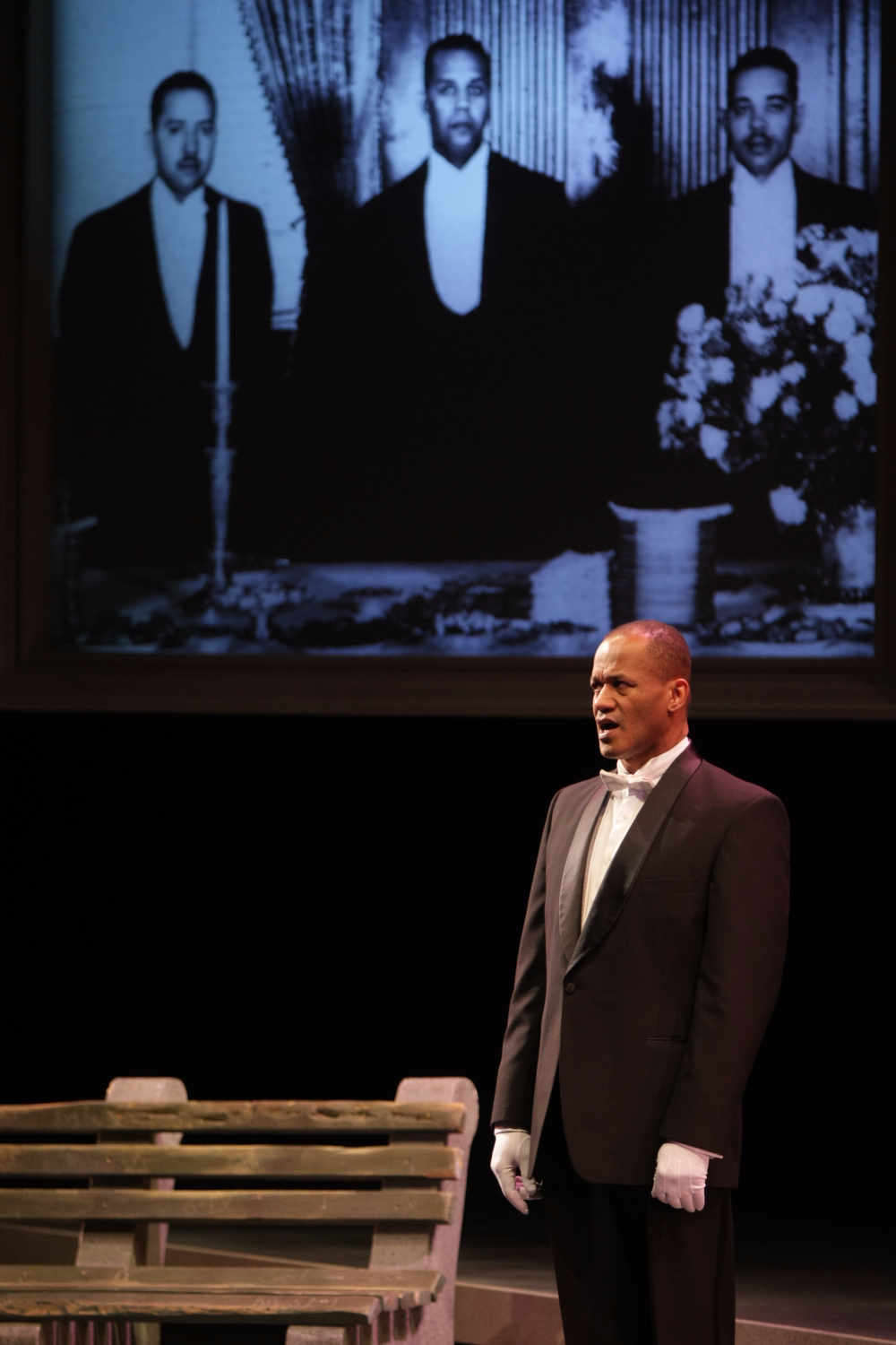 Looking Over the Presidents Shoulder