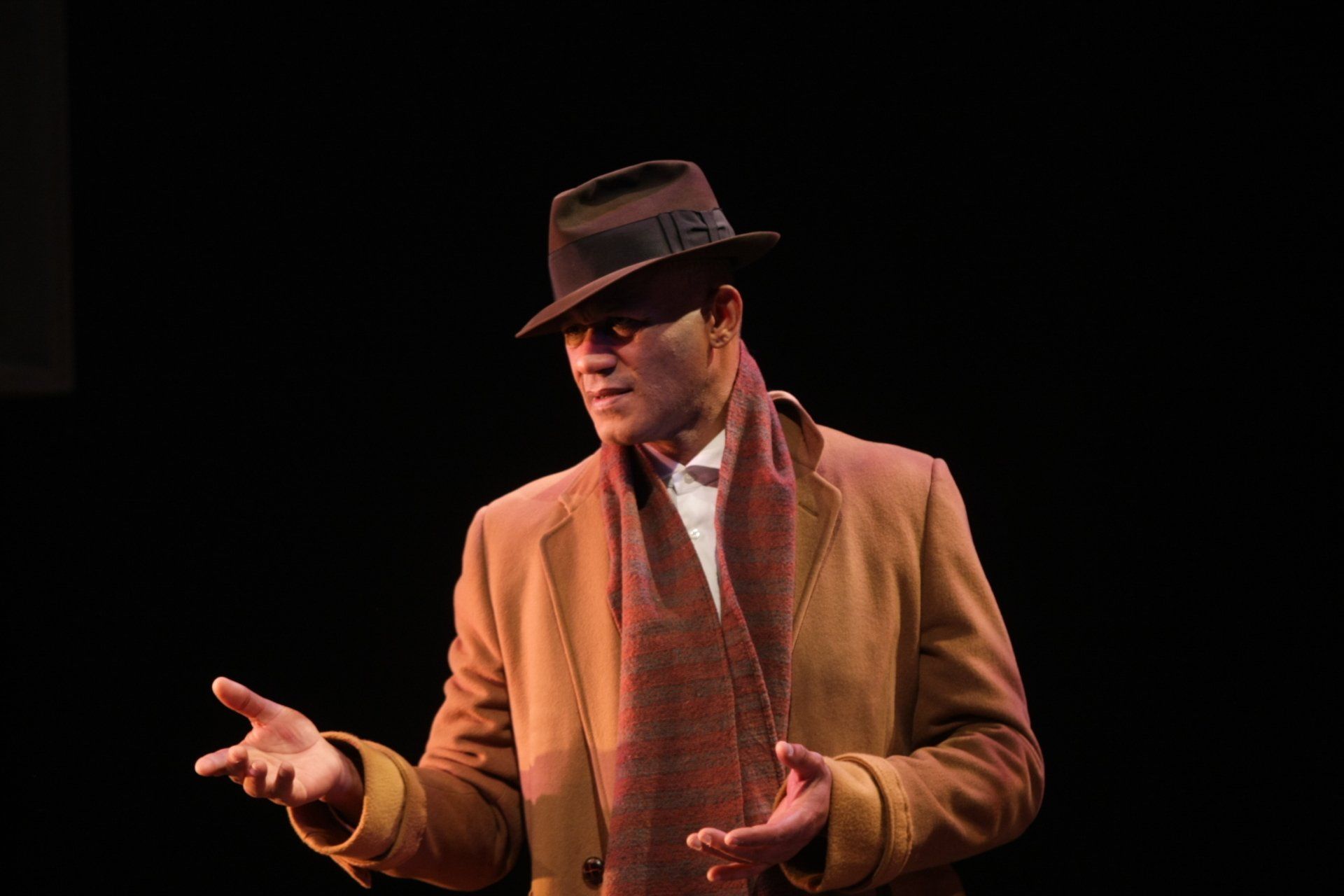 Looking Over the Presidents Shoulder